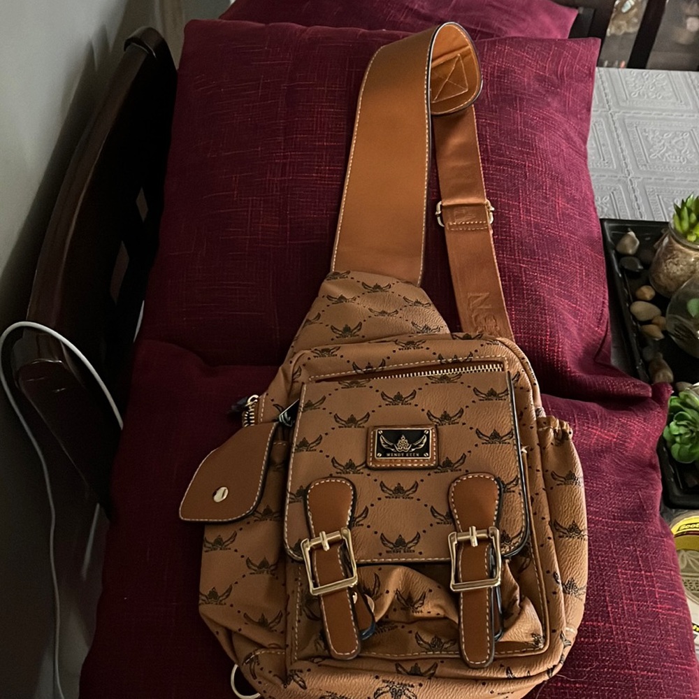 New and Wendy Keen Unisex Chest Bag.